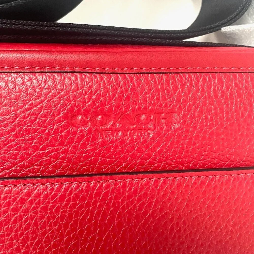 Coach sullivan crossbody